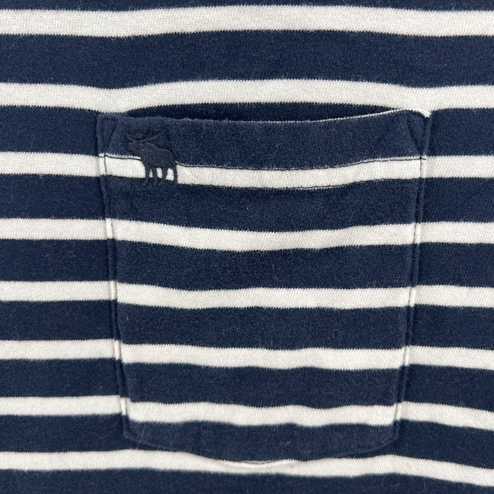 Abercrombie & Fitch Shirt Mens Medium Blue White Striped Long Sleeve Pocket Logo - Picture 2 of 8